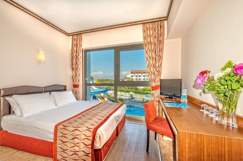 Royal Atlantis Hotel 4*