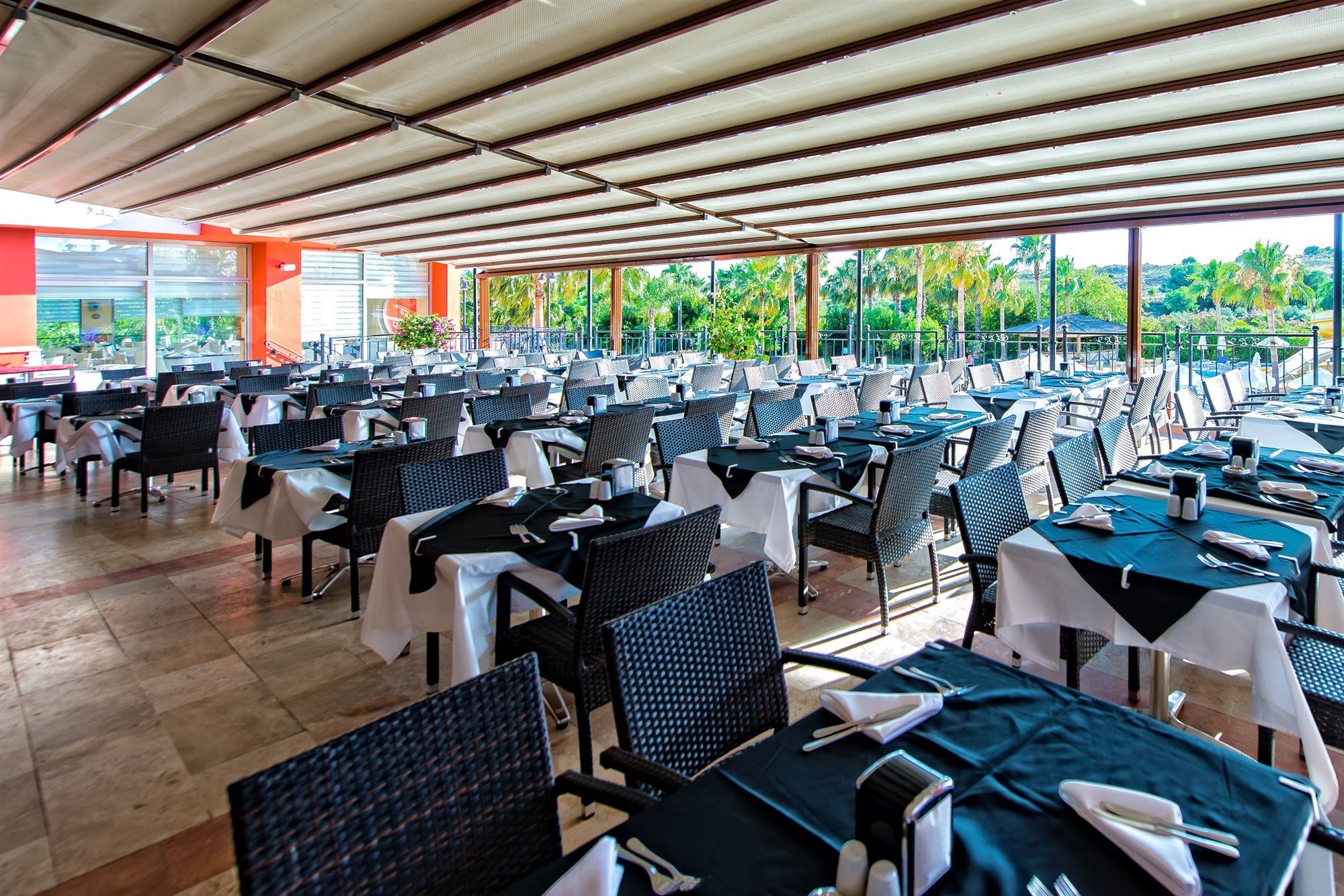 Royal Atlantis Hotel
